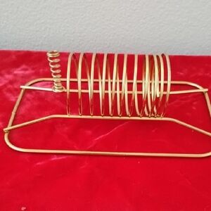 D- NWOT Elegant Gold Mail Holder
